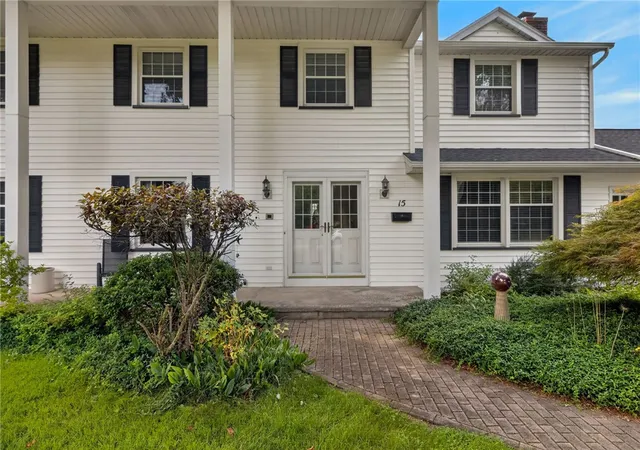 Photo 3 of Sale Pending at 15 Willowhurst Dr, Penfield, NY 14526 | MLS# R1704235 | Listing updated on 2026-08-19