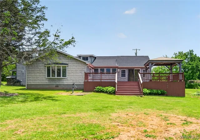 Photo 2 of Single family home for sale at 9 Tannery St, Waterport, NY 14571 | MLS# B1706119 | Listing updated on 2026-09-12