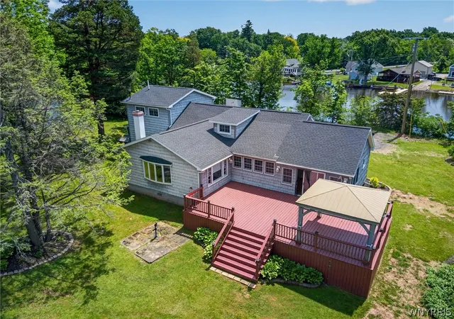 Photo 3 of Single family home for sale at 9 Tannery St, Waterport, NY 14571 | MLS# B1706119 | Listing updated on 2026-09-12