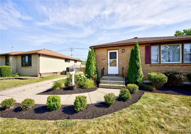 Photo 1 of Single family home for sale at 305 Lydia Ln, Buffalo, NY 14225 | MLS# B1706080 | Listing updated on 2026-08-11
