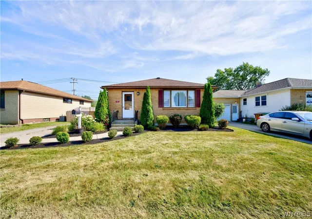 Photo 2 of Single family home for sale at 305 Lydia Ln, Buffalo, NY 14225 | MLS# B1706080 | Listing updated on 2026-08-11