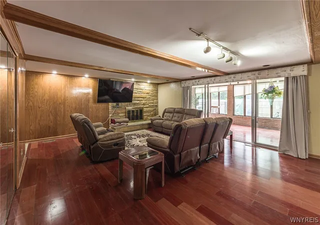Photo 3 of Single family home for sale at 66 Four Seasons Rd W, Buffalo, NY 14226 | MLS# B1705862 | Listing updated on 2026-08-27