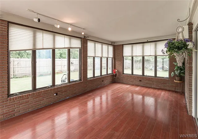 Photo 4 of Single family home for sale at 66 Four Seasons Rd W, Buffalo, NY 14226 | MLS# B1705862 | Listing updated on 2026-08-27