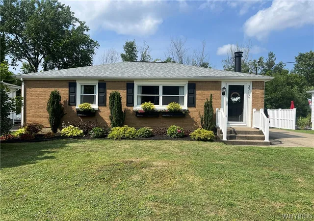 Photo 1 of Sale Pending at 3712 Yale Ave, Hamburg, NY 14075 | MLS# B1706074 | Listing updated on 2026-08-24