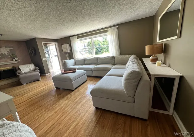 Photo 4 of Sale Pending at 3712 Yale Ave, Hamburg, NY 14075 | MLS# B1706074 | Listing updated on 2026-08-24