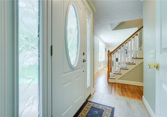 Photo 3 of Sale Pending at 633 Sequoia Dr, Webster, NY 14580 | MLS# R1704936 | Listing updated on 2026-08-21