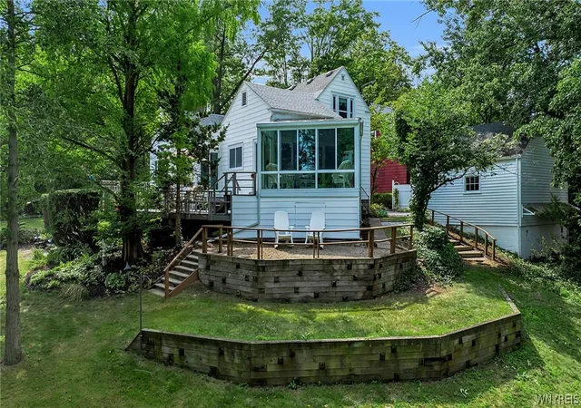 Photo 3 of Sale Pending at 3632 South Crk Rd, Hamburg, NY 14075 | MLS# B1705863 | Listing updated on 2026-09-08
