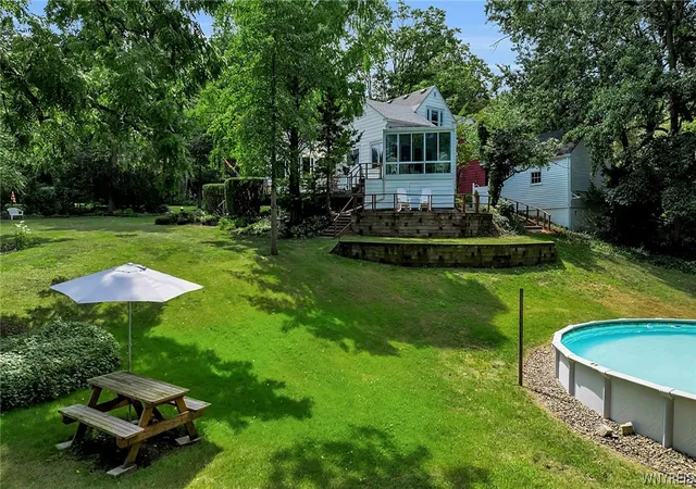 Photo 4 of Sale Pending at 3632 South Crk Rd, Hamburg, NY 14075 | MLS# B1705863 | Listing updated on 2026-09-08