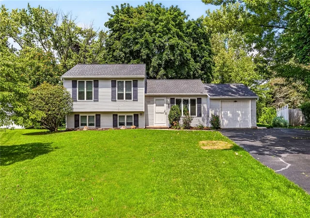 Photo 1 of Sale Pending at 1251 Pine Hl Ln, Farmington, NY 14425 | MLS# R1704499 | Listing updated on 2026-08-18