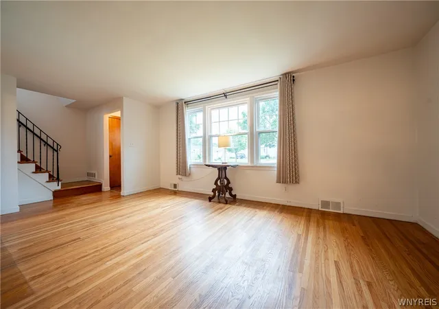Photo 4 of Sale Pending at 384 Athens Blvd, Buffalo, NY 14223 | MLS# B1705650 | Listing updated on 2026-08-21