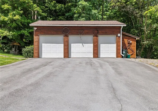 Photo 4 of Sale Pending at 1239 W Valley Rd, Preble, NY 13141 | MLS# S1705960 | Listing updated on 2026-09-07