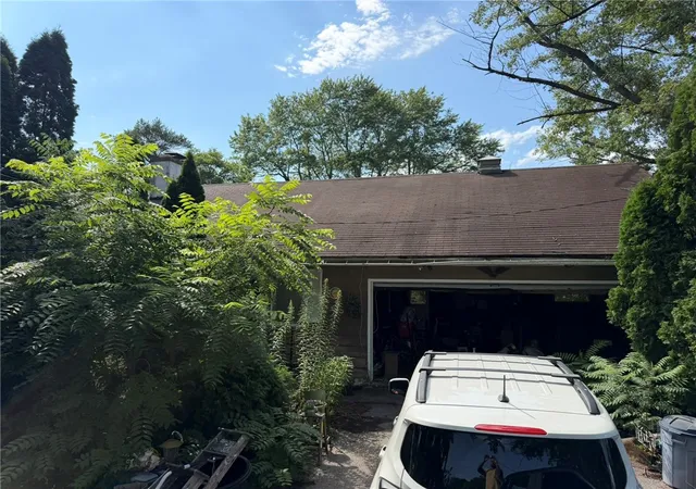 Photo 2 of Sale Pending at 4523 E Henrietta Rd, Henrietta, NY 14467 | MLS# R1705884 | Listing updated on 2026-08-19
