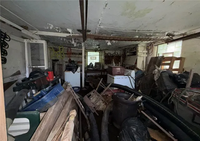 Photo 4 of Sale Pending at 4523 E Henrietta Rd, Henrietta, NY 14467 | MLS# R1705884 | Listing updated on 2026-08-19