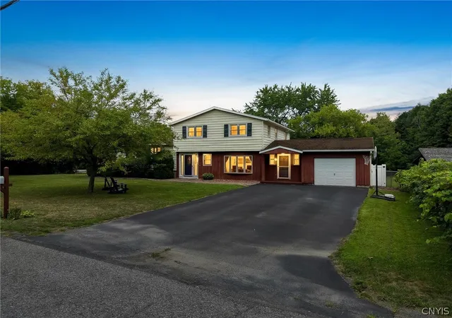 Photo 1 of Sale Pending at 1a Carol Dr, Camillus, NY 13031 | MLS# S1705856 | Listing updated on 2026-09-08