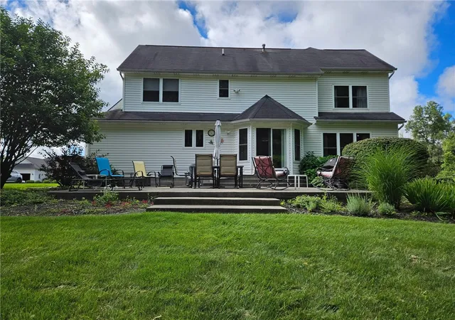 Photo 3 of Sale Pending at 1159 Channing Woods Dr, Webster, NY 14580 | MLS# R1704323 | Listing updated on 2026-09-08