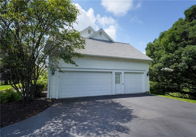 Photo 2 of Sale Pending at 12 Northstone, Pittsford, NY 14534 | MLS# R1705637 | Listing updated on 2026-08-21