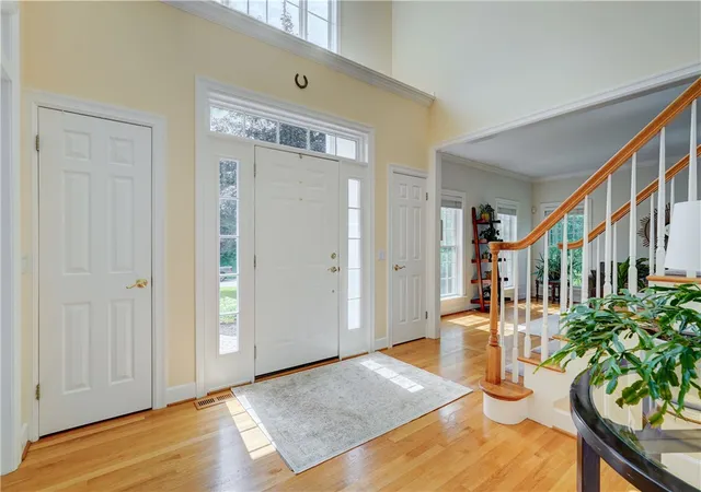 Photo 3 of Sale Pending at 12 Northstone, Pittsford, NY 14534 | MLS# R1705637 | Listing updated on 2026-08-21