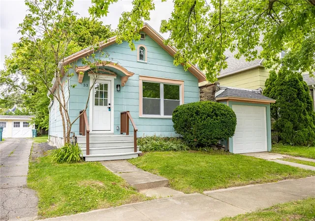 Photo 1 of Sale Pending at 33 Mount Vernon Ave, Rochester, NY 14620 | MLS# R1706097 | Listing updated on 2026-08-24