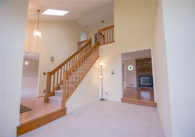 Photo 3 of Sale Pending at 175 Sewilo Hills Dr, Rochester, NY 14622 | MLS# R1704952 | Listing updated on 2026-09-01