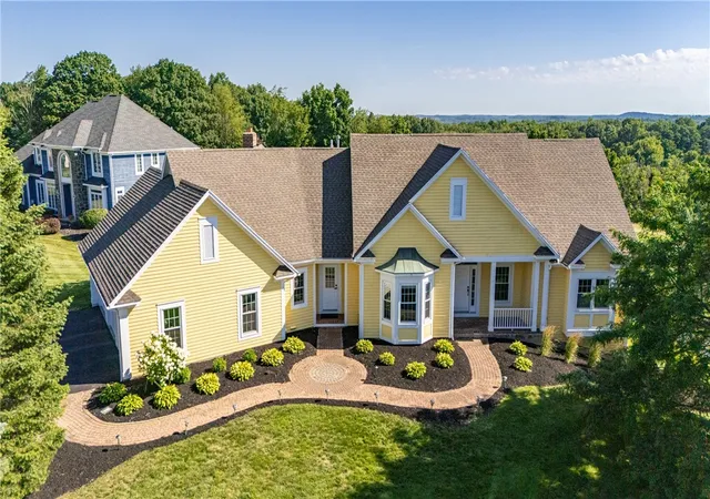 Photo 1 of Sale Pending at 22 Cobblecreek Rd, Victor, NY 14564 | MLS# R1706233 | Listing updated on 2026-08-26