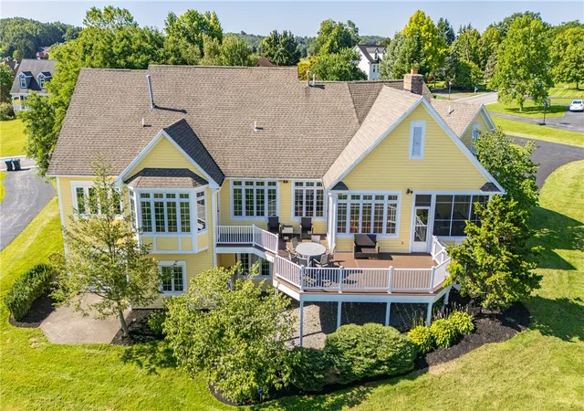 Photo 2 of Sale Pending at 22 Cobblecreek Rd, Victor, NY 14564 | MLS# R1706233 | Listing updated on 2026-08-26