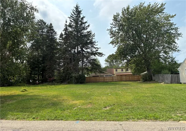 Photo 1 of Sale Pending at 5834 West Ln, Lake View, NY 14085 | MLS# B1706224 | Listing updated on 2026-08-31