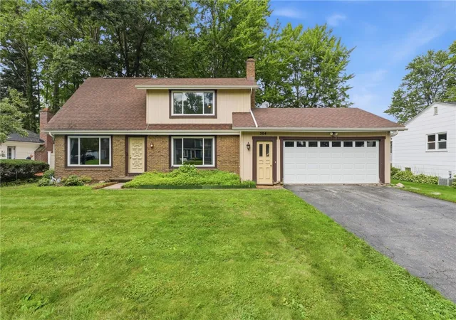 Photo 1 of Sale Pending at 304 Orchard Crk Ln, Rochester, NY 14612 | MLS# R1705955 | Listing updated on 2026-08-22