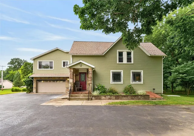 Photo 1 of Sale Pending at 89 Garden Dr, Fairport, NY 14450 | MLS# R1706258 | Listing updated on 2026-08-24