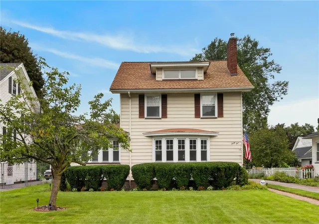Photo 2 of Sale Pending at 34 Collingwood Dr, Rochester, NY 14621 | MLS# R1705854 | Listing updated on 2026-08-18