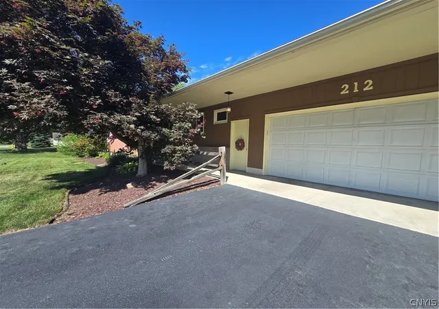 Photo 3 of Sale Pending at 212 Cleveland Ave, Liverpool, NY 13088 | MLS# S1693946 | Listing updated on 2026-08-17