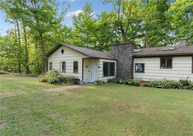 Photo 3 of Single family home for sale at 283 State Route 49, Cleveland, NY 13042 | MLS# S1702579 | Listing updated on 2026-09-16
