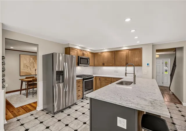 Photo 3 of Sale Pending at 17 Sherrelwood Ct, Buffalo, NY 14221 | MLS# B1706087 | Listing updated on 2026-09-02