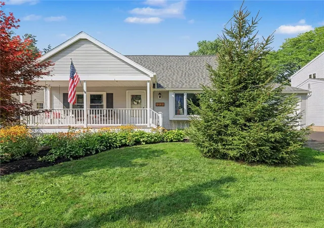 Photo 3 of Sale Pending at 22 Packet Boat Dr, Fairport, NY 14450 | MLS# R1706186 | Listing updated on 2026-08-20