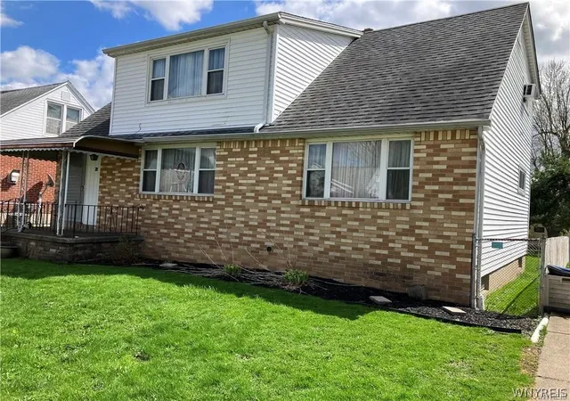 Photo 2 of Sale Pending at 39 Balbach Dr, Buffalo, NY 14225 | MLS# B1706268 | Listing updated on 2026-08-27