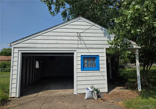 Photo 3 of Sale Pending at 14 Boardman Rd, Buffalo, NY 14218 | MLS# B1706055 | Listing updated on 2026-08-22