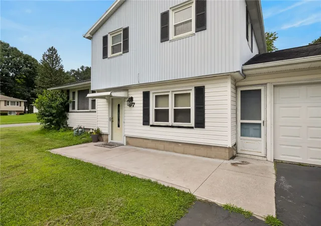 Photo 3 of Sale Pending at 67 Pickdale Dr, Rochester, NY 14626 | MLS# R1706289 | Listing updated on 2026-08-31