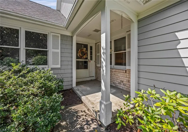 Photo 2 of Townhouse for sale at 80 Stonington Dr, Pittsford, NY 14534 | MLS# R1706321 | Listing updated on 2026-09-05