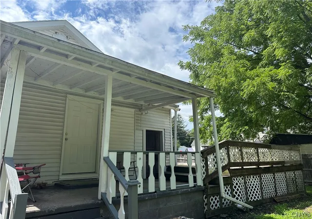 Photo 3 of Single family home for sale at 106 W North St, Ilion, NY 13357 | MLS# S1706408 | Listing updated on 2026-09-12