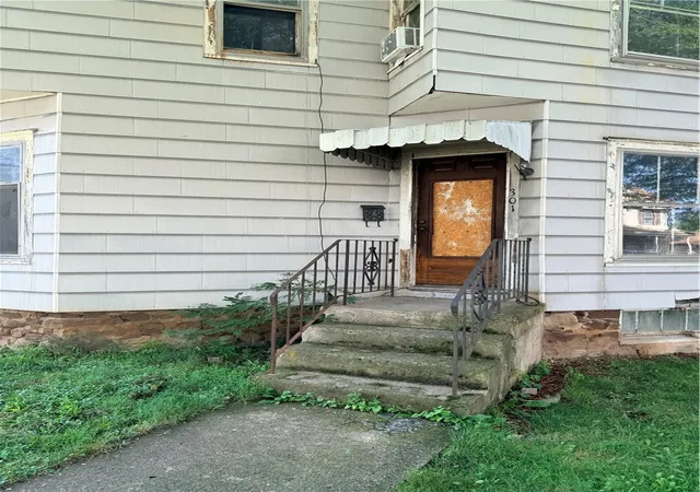 Photo 1 of Multi family home for sale at 301 W Miller St #301, Newark, NY 14513 | MLS# R1704471 | Listing updated on 2026-08-18
