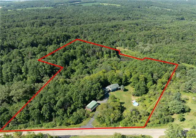 Photo 2 of Single family home for sale at 11650 Sharp St, East Concord, NY 14055 | MLS# B1705907 | Listing updated on 2026-09-16
