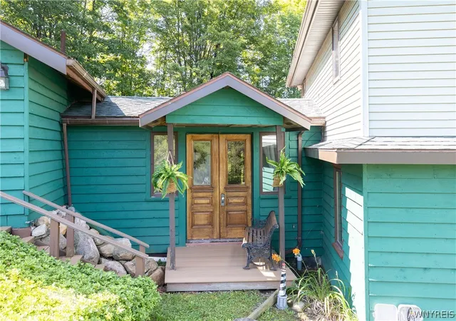 Photo 3 of Single family home for sale at 11650 Sharp St, East Concord, NY 14055 | MLS# B1705907 | Listing updated on 2026-09-16