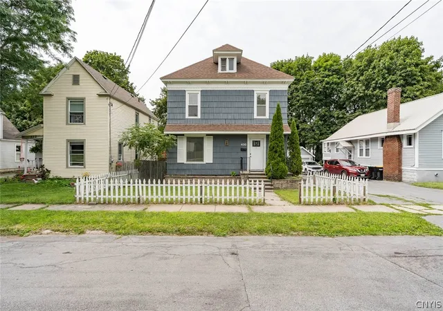 Photo 2 of Single family home for sale at 430 S Hamilton St, Watertown, NY 13601 | MLS# S1705312 | Listing updated on 2026-09-04