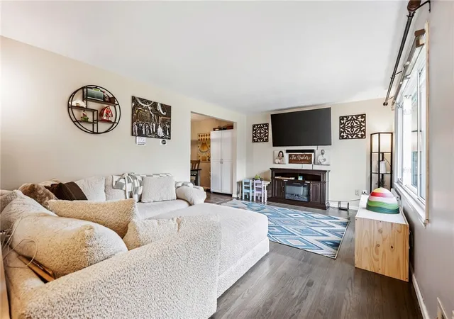 Photo 3 of Sale Pending at 2367 Norton St, Rochester, NY 14609 | MLS# R1705329 | Listing updated on 2026-08-19