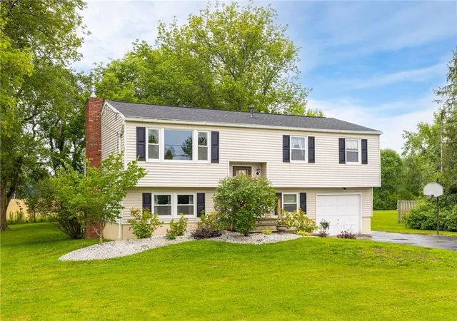 Photo 2 of Sale Pending at 1964 Paddy Ln, Ontario, NY 14519 | MLS# R1705694 | Listing updated on 2026-08-18