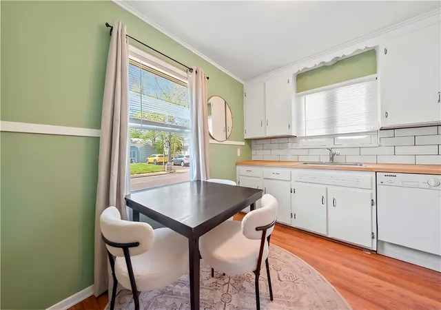 Photo 4 of Single family home for sale at 88 Fort Hl, Rochester, NY 14620 | MLS# R1705463 | Listing updated on 2026-09-09