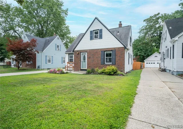 Photo 2 of Sale Pending at 177 Downing St, Buffalo, NY 14220 | MLS# B1704014 | Listing updated on 2026-08-31