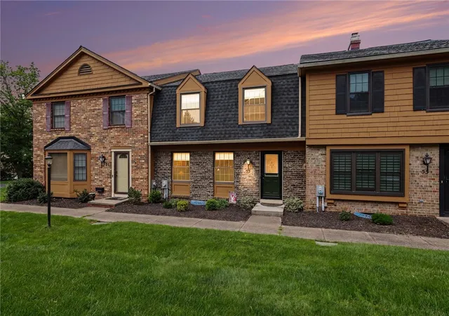 Photo 1 of Sale Pending at 53 Georgetown Ln, Fairport, NY 14450 | MLS# R1704720 | Listing updated on 2026-09-02