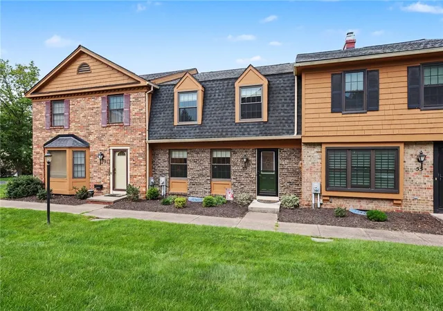 Photo 2 of Sale Pending at 53 Georgetown Ln, Fairport, NY 14450 | MLS# R1704720 | Listing updated on 2026-09-02