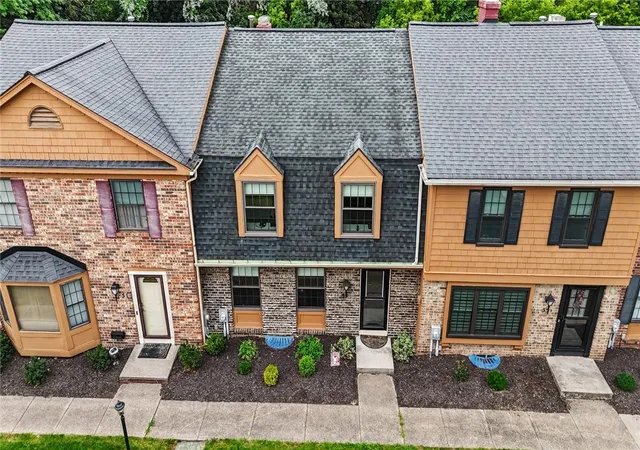 Photo 3 of Sale Pending at 53 Georgetown Ln, Fairport, NY 14450 | MLS# R1704720 | Listing updated on 2026-09-02