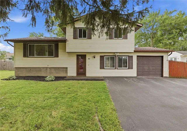 Photo 1 of Sale Pending at 51 Valencia Dr, Rochester, NY 14606 | MLS# R1706261 | Listing updated on 2026-09-01